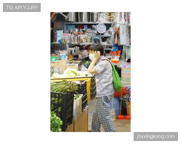 刷到高亭宇逛菜市场那篮子，我的月租被秒成小白鼠付费档