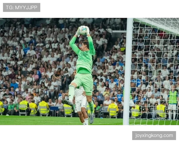 库尔图瓦门线反应提速如何重塑皇马关键战防守体系？