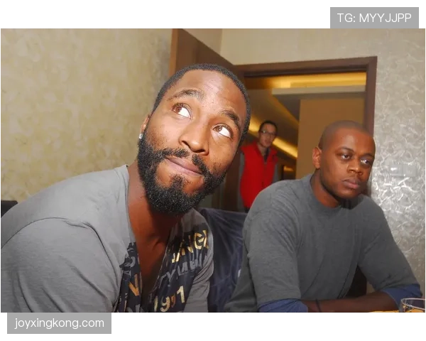 安东尼·戴维斯又在凌晨四点加练？这身体是铁打的吧……